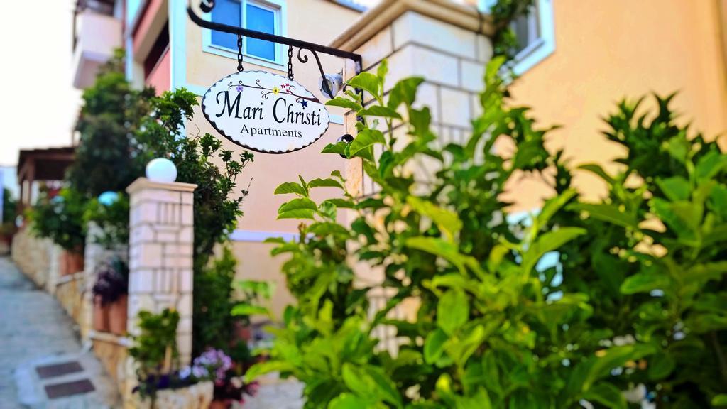 Mari-Christi Apartments Poros  Exteriör bild