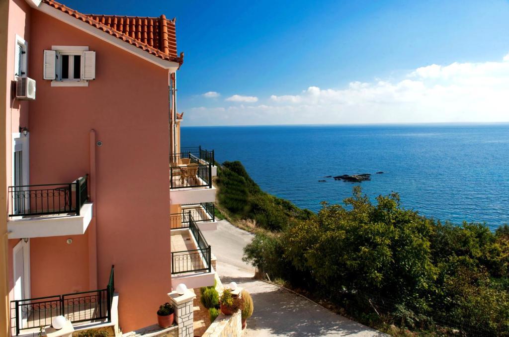 Mari-Christi Apartments Poros  Exteriör bild